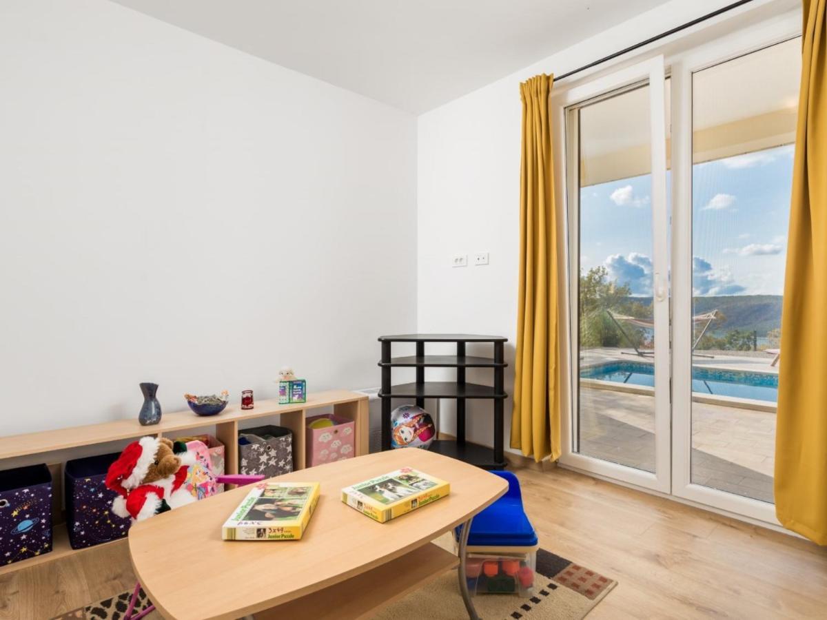 Villa Valente With Pool 拉宾 外观 照片
